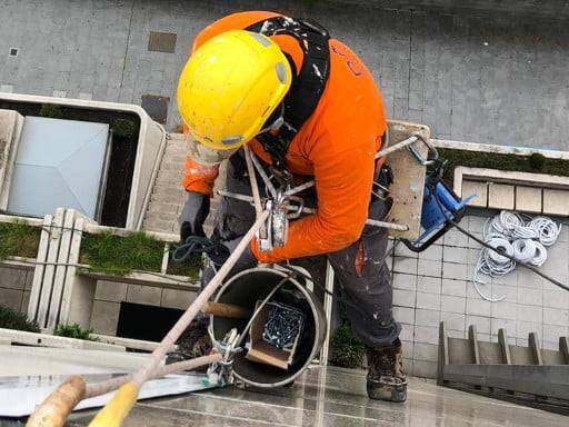 ¿Qué perfil tiene un alpinista para trabajar en fachadas?